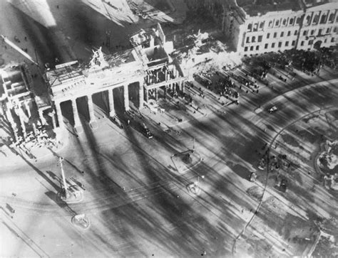  The Vanishing Act: A Symphony of Secrets and Shadows from Post-War Berlin